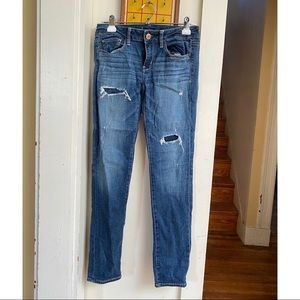 American Eagle - Distressed Skinny jeans - Size 6